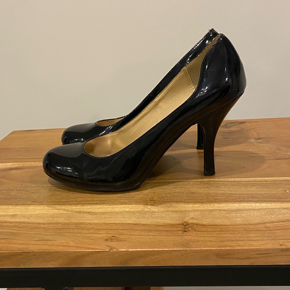 Chinese Laundry Heels Size 9.5 Womens